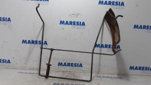 Used Spare wheel holder Peugeot Expert (G9) 2.0 HDi 140 16V Price € 50,00 Margin scheme offered by Maresia Parts