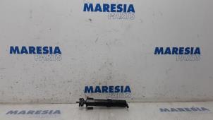 Used Headlight washer Peugeot 307 CC (3B) 2.0 16V Price € 35,00 Margin scheme offered by Maresia Parts