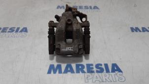 Used Rear brake calliper, left Peugeot 307 CC (3B) 2.0 16V Price € 40,00 Margin scheme offered by Maresia Parts