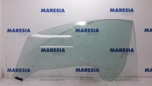 Used Door window 2-door, left Peugeot 307 CC (3B) 2.0 16V Price € 50,00 Margin scheme offered by Maresia Parts