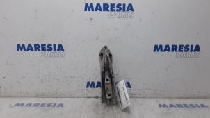 Used Bonnet Hinge Fiat Scudo (270) 2.0 D Multijet Price € 36,30 Inclusive VAT offered by Maresia Parts