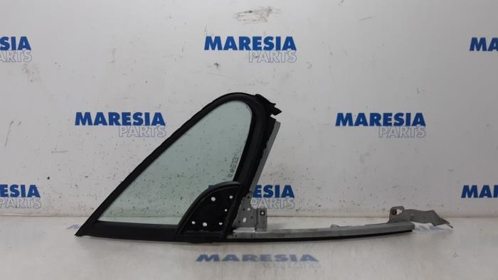 Usados Ventanilla triangular derecha delante Peugeot 307 CC (3B) 2.0 16V Precio € 45,00 Norma de margen ofrecido por Maresia Parts