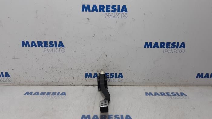 Begagnade Gaspedalsensor Peugeot 307 CC (3B) 2.0 16V Pris € 50,00 Marginaltabell erbjuds av Maresia Parts