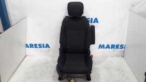 Używane Fotel prawy Peugeot 5008 I (0A/0E) 1.6 THP 16V Cena € 210,00 Procedura marży oferowane przez Maresia Parts