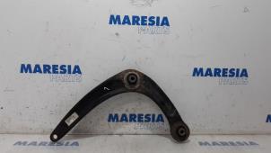 Used Front lower wishbone, left Peugeot 5008 I (0A/0E) 1.6 THP 16V Price € 25,00 Margin scheme offered by Maresia Parts