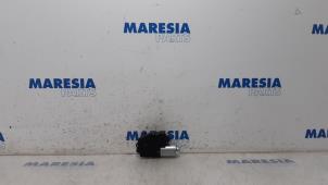 Used Sunroof motor Peugeot 5008 I (0A/0E) 1.6 THP 16V Price € 126,00 Margin scheme offered by Maresia Parts