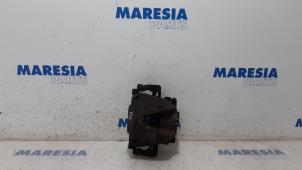Used Front brake calliper, right Citroen Jumpy 1.6 Blue HDi 95 Price € 90,75 Inclusive VAT offered by Maresia Parts