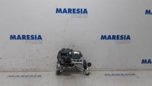 Used Front wiper motor Peugeot 5008 I (0A/0E) 1.6 THP 16V Price € 49,99 Margin scheme offered by Maresia Parts
