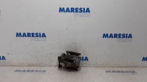 Used Rear brake calliper, right Peugeot 207 CC (WB) 1.6 HDiF 16V Price € 19,90 Margin scheme offered by Maresia Parts