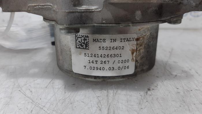 Vacuum pump (petrol) from a Fiat Panda (312) 0.9 TwinAir 60 2014