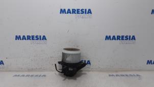 Usagé Ventilateur chauffage Citroen Jumpy 1.6 Blue HDi 95 Prix € 127,05 Prix TTC proposé par Maresia Parts