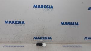Used Heater resistor Citroen Jumpy 1.6 Blue HDi 95 Price € 90,75 Inclusive VAT offered by Maresia Parts