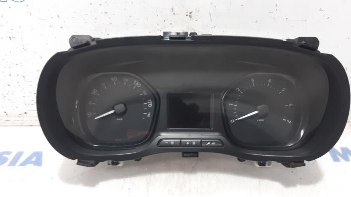 Instrument panel from a Citroën Jumpy 1.6 Blue HDi 95 2018