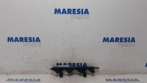 Used Fuel injector nozzle Peugeot 207 SW (WE/WU) 1.4 16V Vti Price € 50,00 Margin scheme offered by Maresia Parts