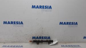 Used Fuel injector nozzle Peugeot 308 (L3/L8/LB/LH/LP) 1.6 BlueHDi 100 Price € 35,00 Margin scheme offered by Maresia Parts