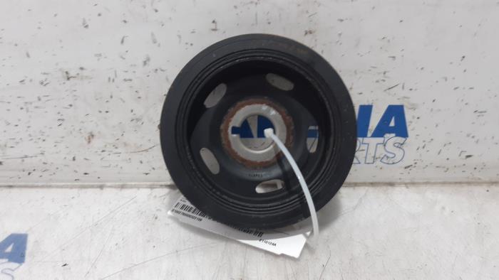 Crankshaft pulley from a Peugeot 308 (L3/L8/LB/LH/LP) 1.6 BlueHDi 100 2017