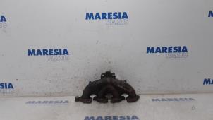 Used Exhaust manifold Renault Megane III Berline (BZ) 1.4 16V TCe 130 Price € 79,00 Margin scheme offered by Maresia Parts
