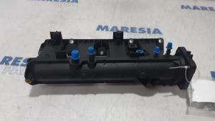 Used Intake manifold Renault Megane IV (RFBB) 1.2 Energy TCE 100 Price € 50,00 Margin scheme offered by Maresia Parts