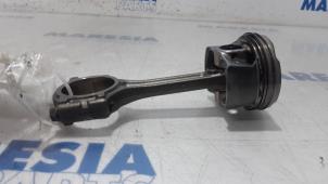 Used Piston Renault Megane IV (RFBB) 1.2 Energy TCE 100 Price € 75,00 Margin scheme offered by Maresia Parts
