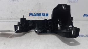 Used Support (miscellaneous) Citroen DS5 (KD/KF) 2.0 HDiF 160 16V Price € 25,00 Margin scheme offered by Maresia Parts