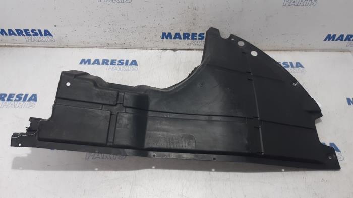 Usados Parachoque placa base Fiat Ducato (250) 2.3 D 130 Multijet Precio € 24,20 IVA incluido ofrecido por Maresia Parts