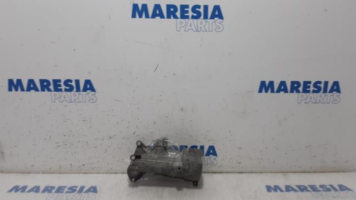 Gebrauchte Ölfilterhalter Citroen C3 (SC) 1.6 16V VTi 120 Preis € 40,00 Margenregelung angeboten von Maresia Parts