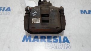 Used Front brake calliper, right Peugeot 207 CC (WB) 1.6 HDiF 16V Price € 50,00 Margin scheme offered by Maresia Parts