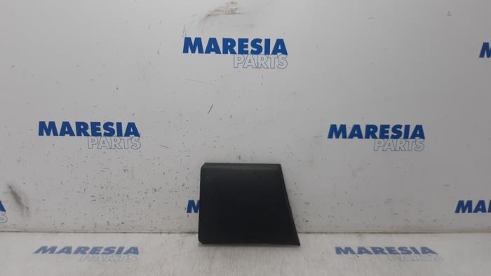 Begagnade Dekorstripe Fiat Ducato (250) 2.3 D 130 Multijet Pris € 30,25 Inklusive moms erbjuds av Maresia Parts