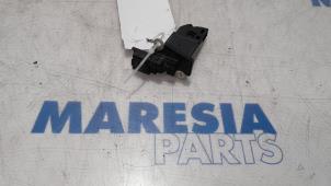 Used Airflow meter Peugeot 208 I (CA/CC/CK/CL) 1.6 Blue HDi 100 Price € 30,00 Margin scheme offered by Maresia Parts