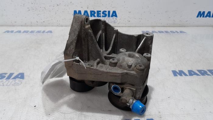 Begagnade Servostyrningspump Fiat Ducato (250) 2.3 D 130 Multijet Pris € 222,34 Inklusive moms erbjuds av Maresia Parts