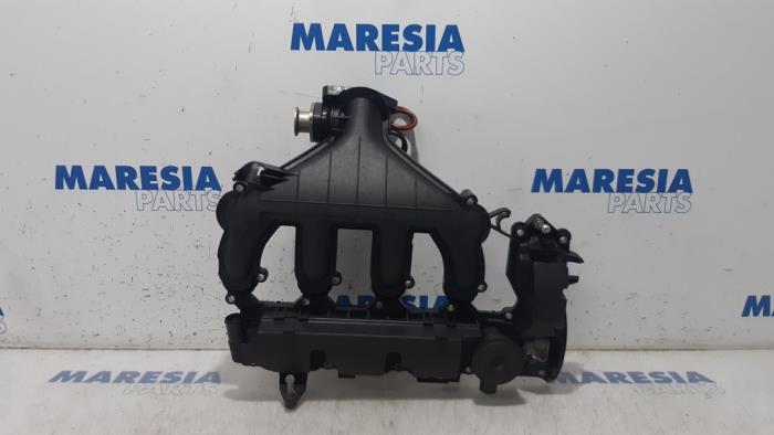 Używane Kolektor dolotowy Fiat Scudo (270) 2.0 D Multijet Cena € 108,90 Z VAT oferowane przez Maresia Parts