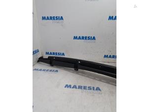 Used Rear bumper frame Renault Kangoo Express (FW) 1.5 dCi 90 FAP Price € 60,50 Inclusive VAT offered by Maresia Parts