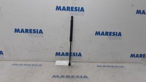 Used Bonnet gas strut, left Renault Kangoo Express (FW) 1.5 dCi 90 FAP Price € 10,00 Margin scheme offered by Maresia Parts