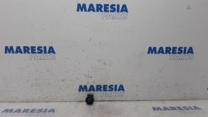 Used Mirror switch Renault Kangoo Express (FW) 1.5 dCi 90 FAP Price € 30,25 Inclusive VAT offered by Maresia Parts