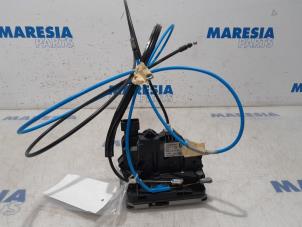 Used Sliding door lock mechanism, right Peugeot Boxer (U9) 2.2 HDi 110 Euro 5 Price € 90,75 Inclusive VAT offered by Maresia Parts
