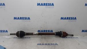 Used Front drive shaft, right Peugeot 208 I (CA/CC/CK/CL) 1.6 Vti 16V Price € 75,00 Margin scheme offered by Maresia Parts