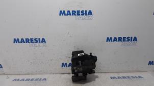 Used Front brake calliper, right Citroen C4 Grand Picasso (3A) 1.2 12V PureTech 130 Price € 50,00 Margin scheme offered by Maresia Parts