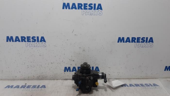 Bomba de gasolina mecánica de un Renault Master IV (FV) 2.3 dCi 125 16V RWD 2012