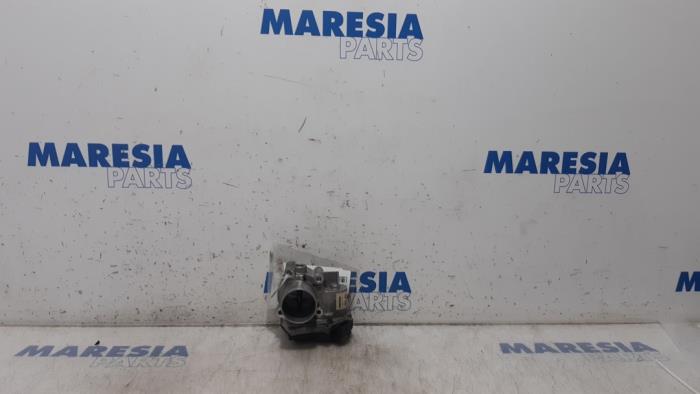 Gebrauchte Drosselklappengehäuse Renault Master III (FV) 2.3 dCi 125 16V RWD Preis € 60,44 Mit Mehrwertsteuer angeboten von Maresia Parts