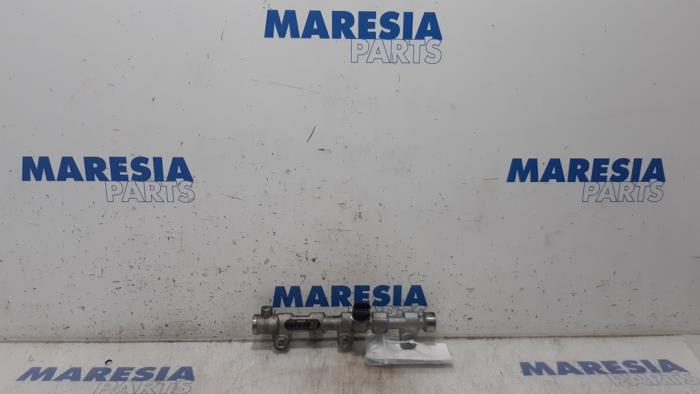Usagé Système d'injection Renault Master III (FV) 2.3 dCi 125 16V RWD Prix € 54,45 Prix TTC proposé par Maresia Parts