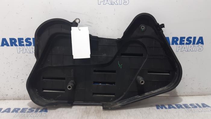 Timing cover from a Peugeot Boxer (U9) 2.2 HDi 110 Euro 5 2016