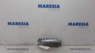 Used Door handle 2-door, right Peugeot 208 I (CA/CC/CK/CL) 1.6 Vti 16V Price € 25,00 Margin scheme offered by Maresia Parts