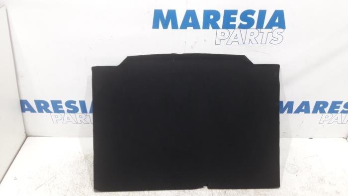 Boot mat from a Renault Clio V (RJAB) 1.0 TCe 100 12V 2019