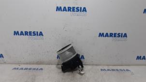 Używane Silnik wentylatora nagrzewnicy Fiat 500 (312) 1.2 69 Cena € 25,00 Procedura marży oferowane przez Maresia Parts