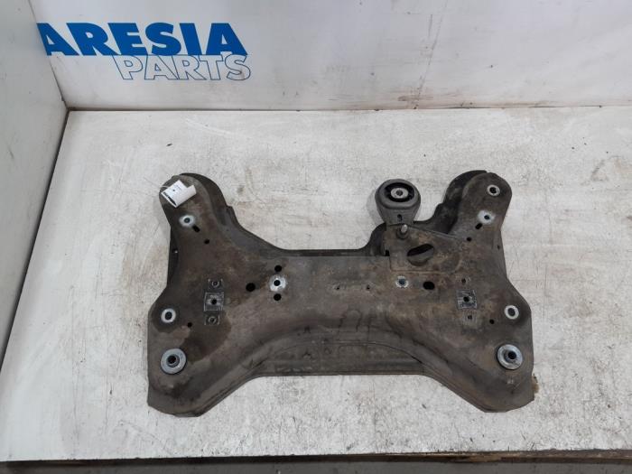 Begagnade Underram Renault Trafic (1FL/2FL/3FL/4FL) 1.6 dCi 90 Pris € 90,75 Inklusive moms erbjuds av Maresia Parts