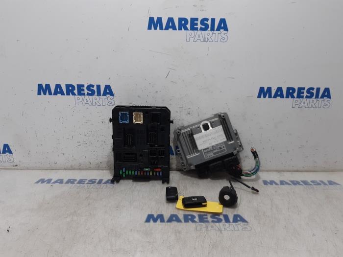 Engine management computer Peugeot 3008 I 1.6 VTI 16V 9663193780 5FW