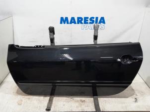 Used Door 2-door, left Peugeot 307 CC (3B) 2.0 16V Price € 199,00 Margin scheme offered by Maresia Parts