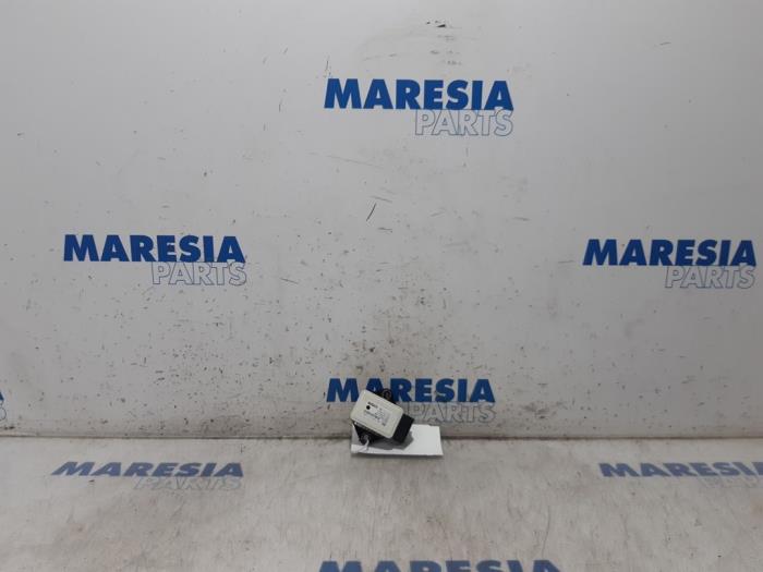 Used Esp computer Peugeot 3008 I (0U/HU) 1.6 VTI 16V Price € 30,00 Margin scheme offered by Maresia Parts