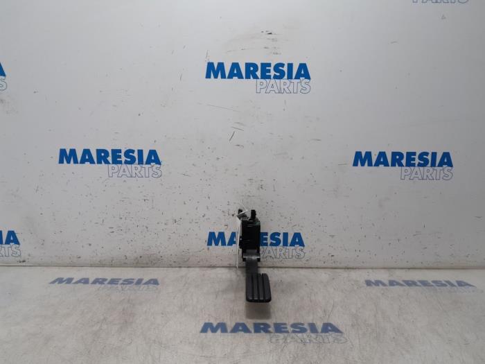 Begagnade Gaspedalsensor Renault Trafic (1FL/2FL/3FL/4FL) 1.6 dCi 90 Pris € 30,25 Inklusive moms erbjuds av Maresia Parts