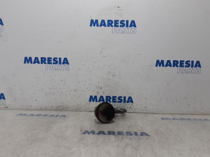 Gebrauchte Kolben Fiat 500 (312) 0.9 TwinAir 80 Preis € 50,00 Margenregelung angeboten von Maresia Parts